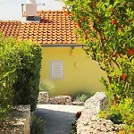 Nejasmic - Little House For Peaceful And Domestic Vacation Appartamento Bol