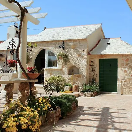Nejasmic - Little House For Peaceful And Domestic Vacation Appartamento *