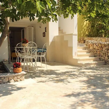 Appartamento Nejasmic - Little House For Peaceful And Domestic Vacation *