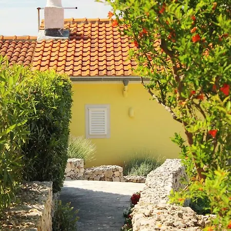 Nejasmic - Little House For Peaceful And Domestic Vacation Apartmán Bol